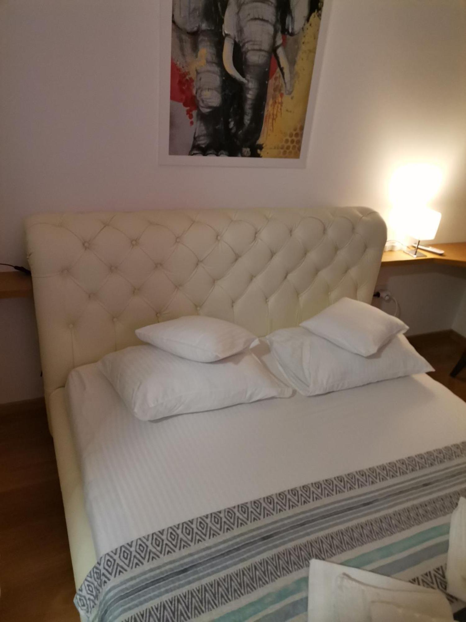נובי סאד Pupin Palata Business Apartman B5 חדר תמונה